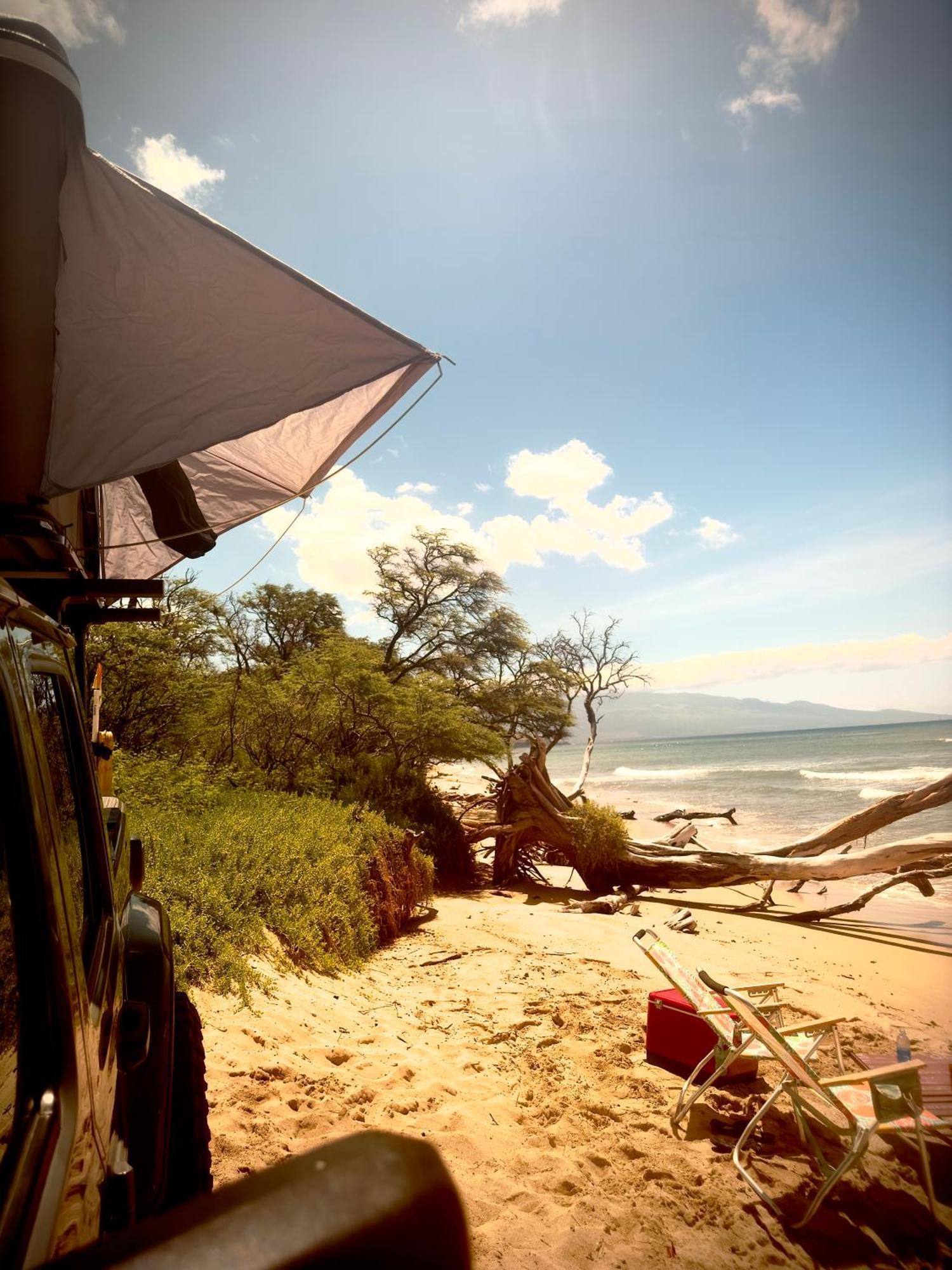 Glamping Embark On A Journey Through Maui With Aloha Glamp's Jeep And Rooftop Tent Allows To Discover Diverse Campgrounds, Unveiling The Island's Beauty From Unique Perspectives Each Day Paia